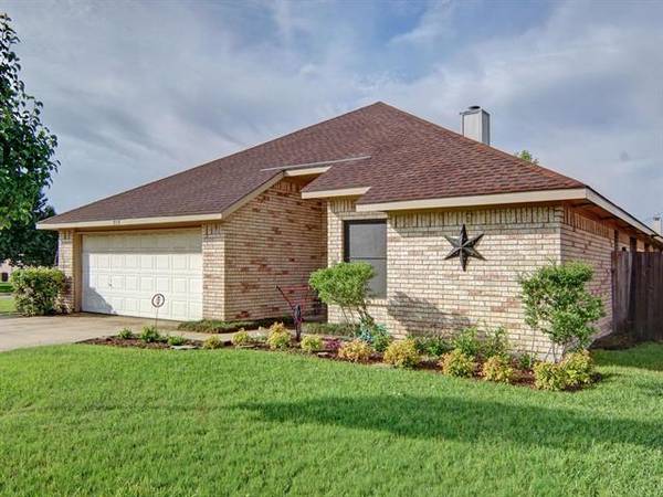 315 Forestwood Drive, Forney, TX 75126