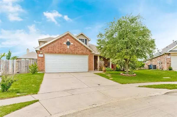 14049 Rodeo Daze Drive, Fort Worth, TX 76052