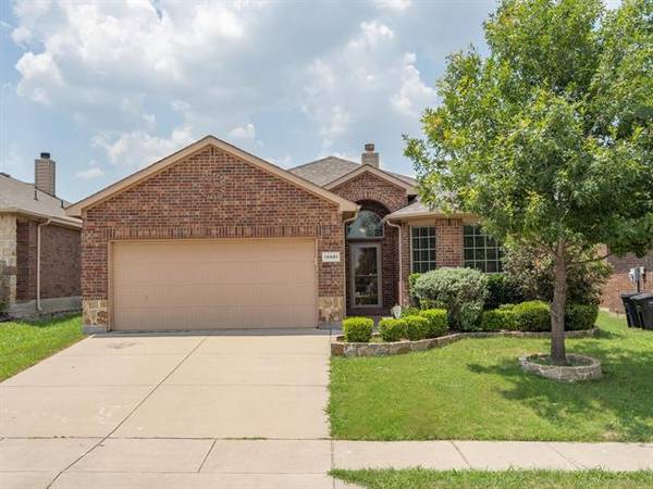 10901 Emerald Park Lane, Fort Worth, TX 76052