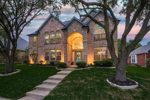 1912 Trail Ridge Lane, Flower Mound, TX 75028