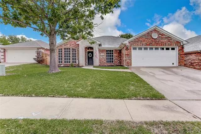 6208 Skyway Court, Fort Worth, TX 76179