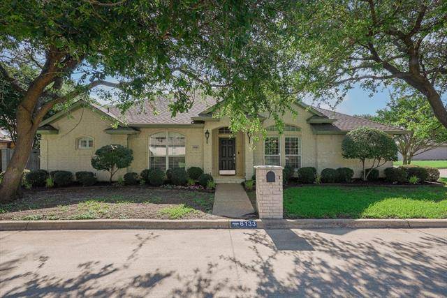 6133 Woodgarden Lane, Benbrook, TX 76132