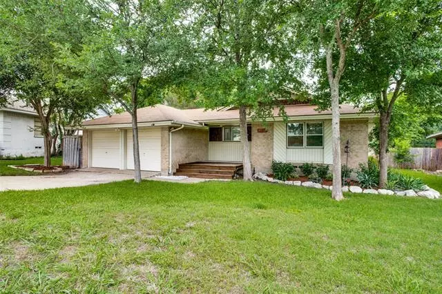 Dallas, TX 75243,8938 Angleton Place