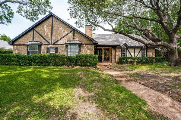 16818 Thomas Chapel Drive, Dallas, TX 75248