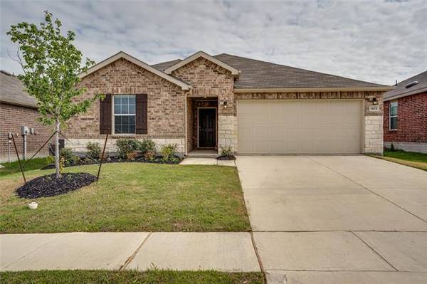 1425 Vernon Drive, Aubrey, TX 76227