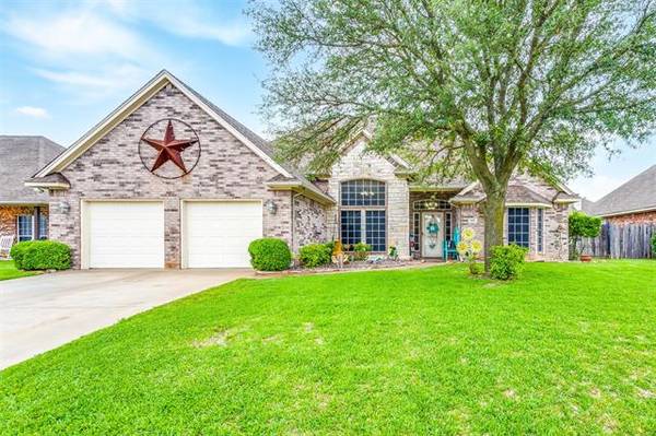 812 Bent Wood Lane, Cleburne, TX 76033