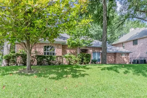 Fort Worth, TX 76112,5901 Riverbend Place