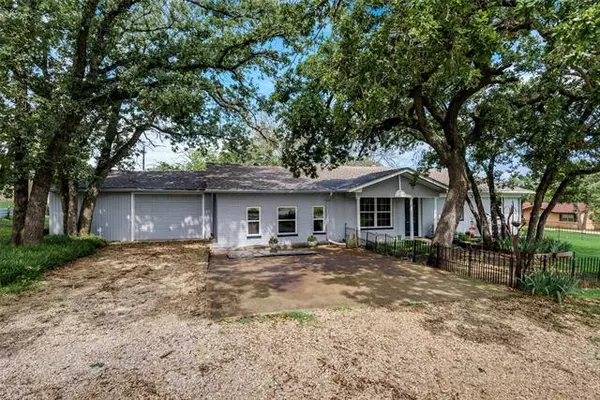 Azle, TX 76020,417 Cedarwood Street