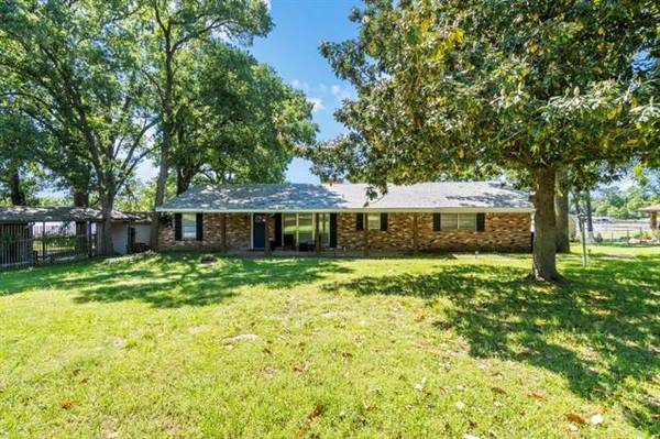 149 Evergreen Drive, Gun Barrel City, TX 75156