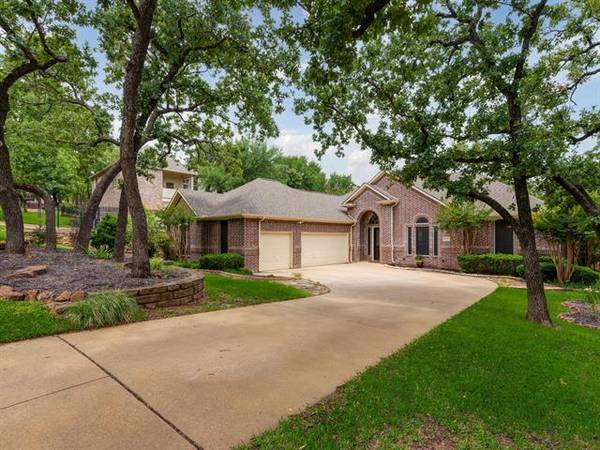 2 Woodlands Court, Trophy Club, TX 76262