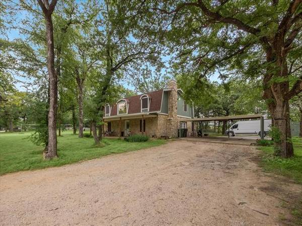 215 Ash Creek Court, Springtown, TX 76082