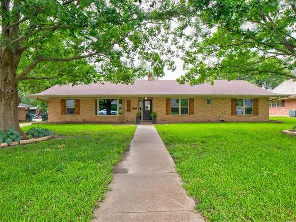 1405 Yarborough Drive, Sherman, TX 75092