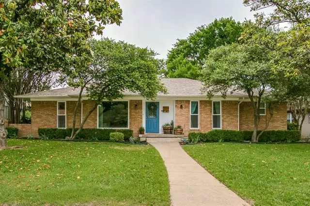 9552 Meadowknoll Drive, Dallas, TX 75243