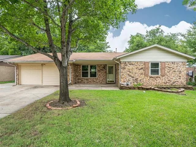 3325 Hummingbird Lane, Denton, TX 76209