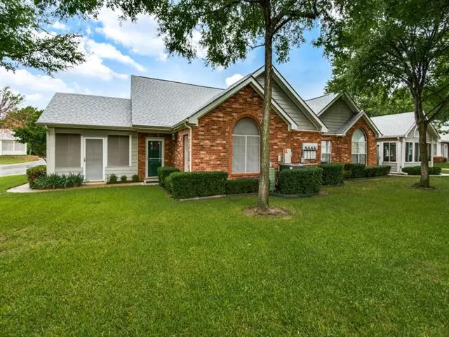 932 Bridges Drive, Arlington, TX 76012