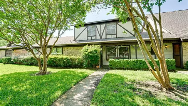 4827 Rollingwood Court, Garland, TX 75043