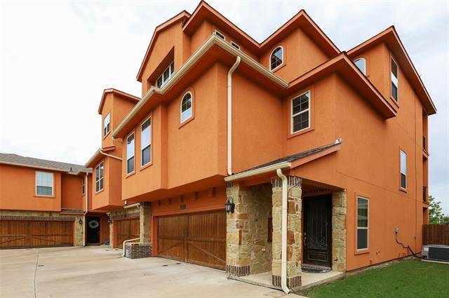 2670 Venice Drive #4, Grand Prairie, TX 75054