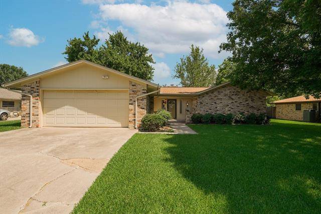 2013 Everglade Drive, Gainesville, TX 76240