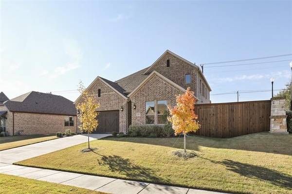 2000 Bent Creek Way, Mansfield, TX 76063