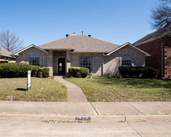 1018 Essex Drive, Cedar Hill, TX 75104