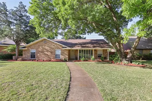 3736 Kiestcrest Drive, Dallas, TX 75233