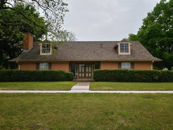 513 W Grand Street, Whitewright, TX 75491