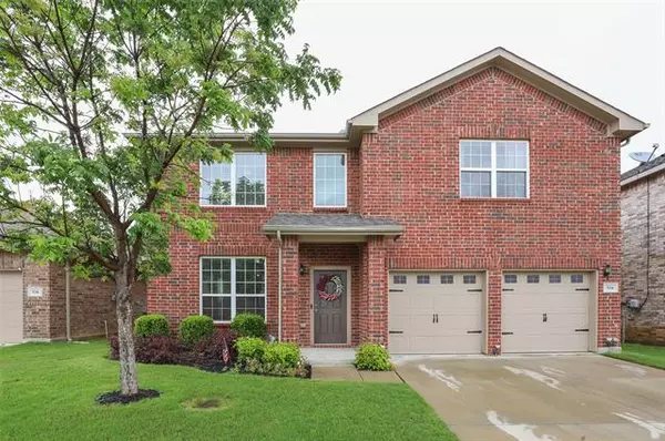 916 Bluestone Drive, Grand Prairie, TX 75052