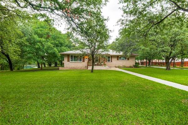 511 Millican Drive, Lewisville, TX 75057