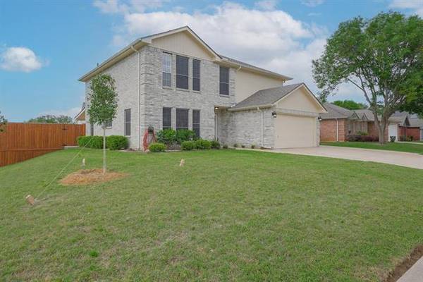 2227 Yellowstone Lane, Corinth, TX 76210