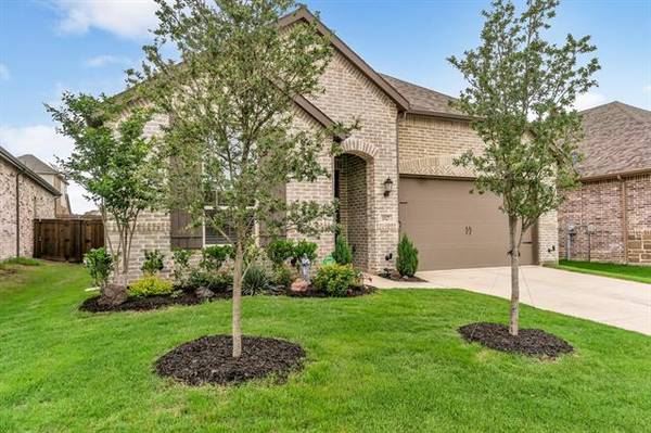 1527 Calcot Lane, Forney, TX 75126