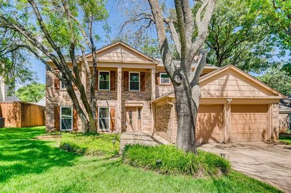 1703 Acorn Drive, Euless, TX 76039