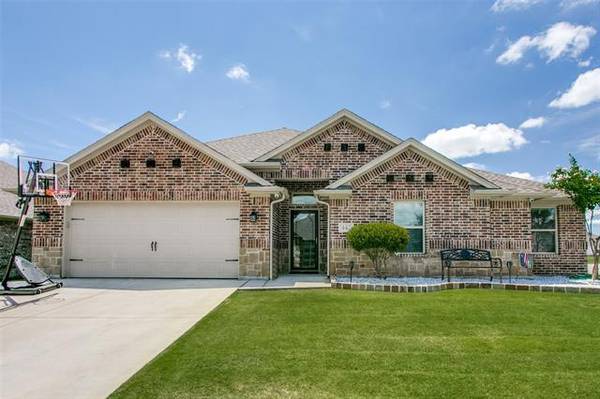 442 Goodnight Trail, Justin, TX 76247