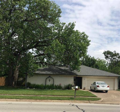 1924 Hurstview Drive, Hurst, TX 76054