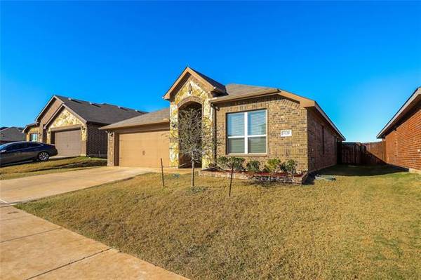 3228 Tobago Road, Fort Worth, TX 76123