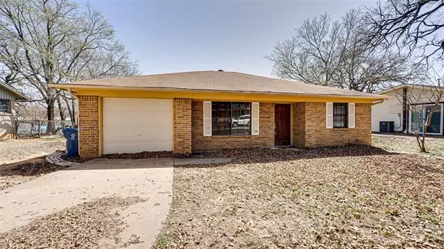 115 Oakwood Drive, Keene, TX 76059