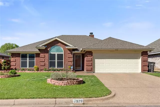 7928 Clear Brook Circle, Fort Worth, TX 76123