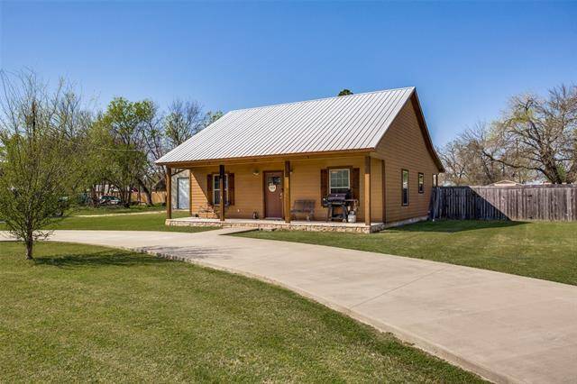 1001 E Main Street, Tioga, TX 76271