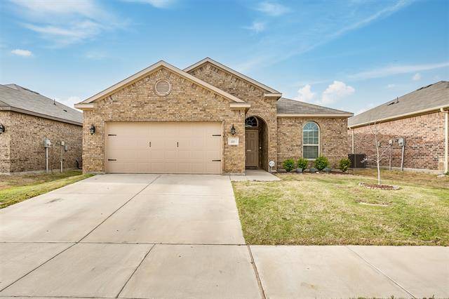 333 Marble Creek Drive, Fort Worth, TX 76131