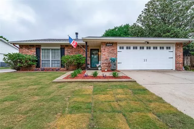 2604 Southcrest Drive, Arlington, TX 76016