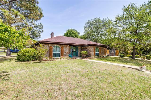 3328 Wayland Drive, Fort Worth, TX 76133
