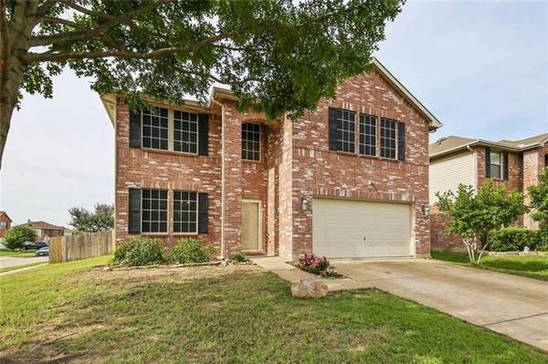 2007 Plains Court, Grand Prairie, TX 75052