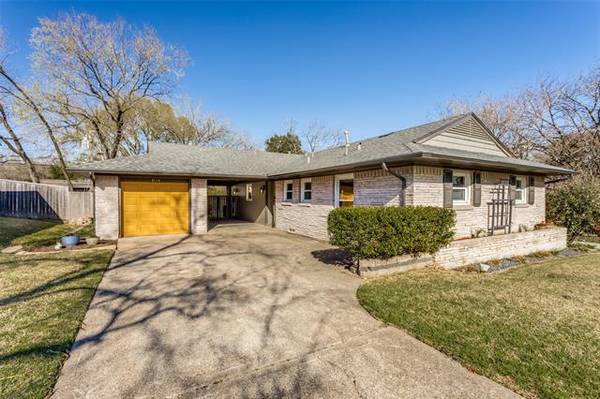 874 Peavy Road, Dallas, TX 75218