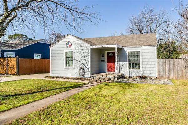 2305 Owens Street, Haltom City, TX 76117