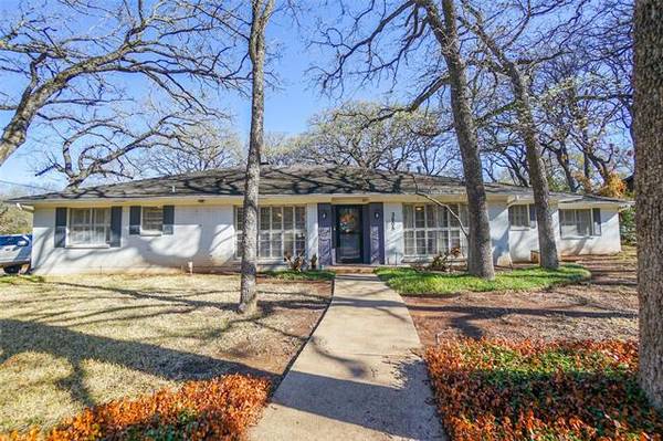 3605 Yellowstone Drive, Arlington, TX 76013