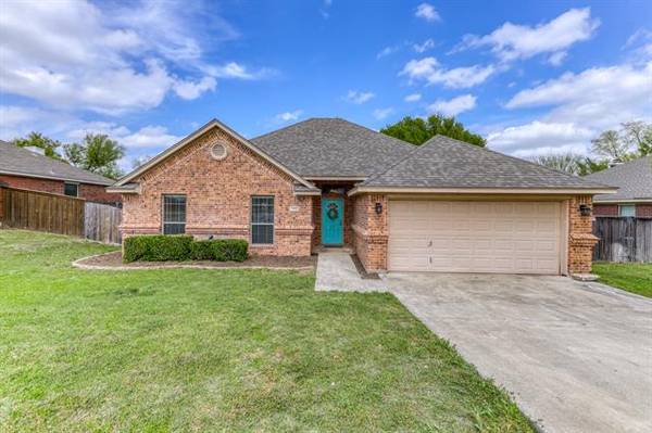 504 Westgate Drive, Aledo, TX 76008