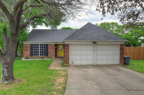 1712 Woodhollow Drive, Euless, TX 76039