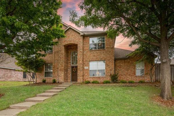 220 Williamsburg Drive, Van Alstyne, TX 75495