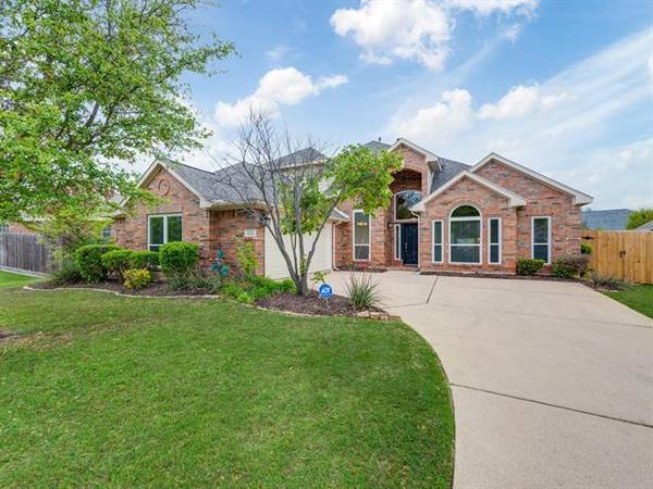 308 Village Trail, Trophy Club, TX 76262