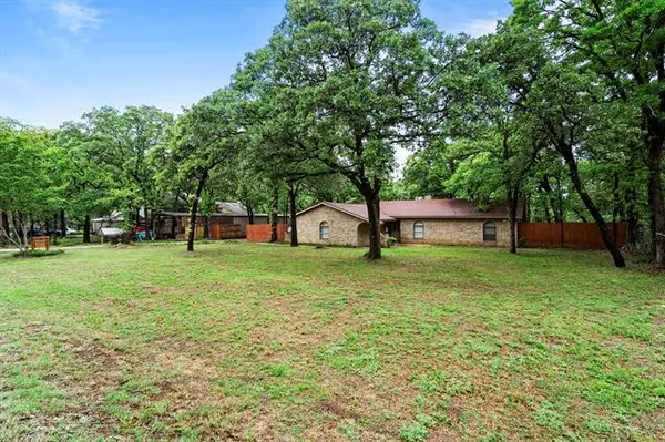 Fort Worth, TX 76140,5747 Woodcrest Drive