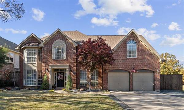 1041 W Aspenwood Drive, Grapevine, TX 76051